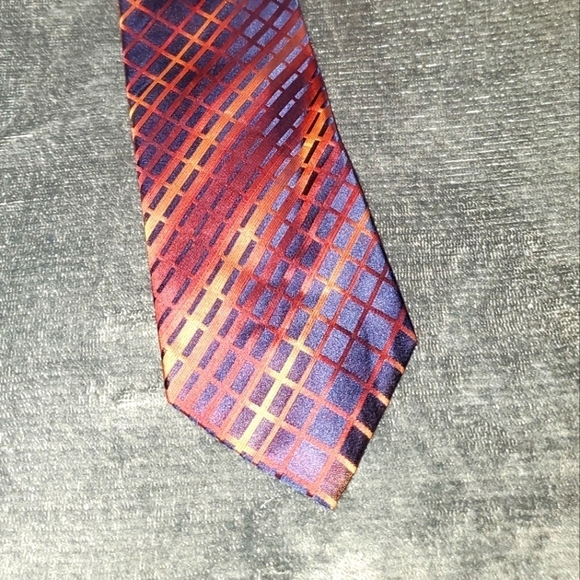 VAN HEUSEN Colorful orange necktie NWOT - Picture 1 of 5